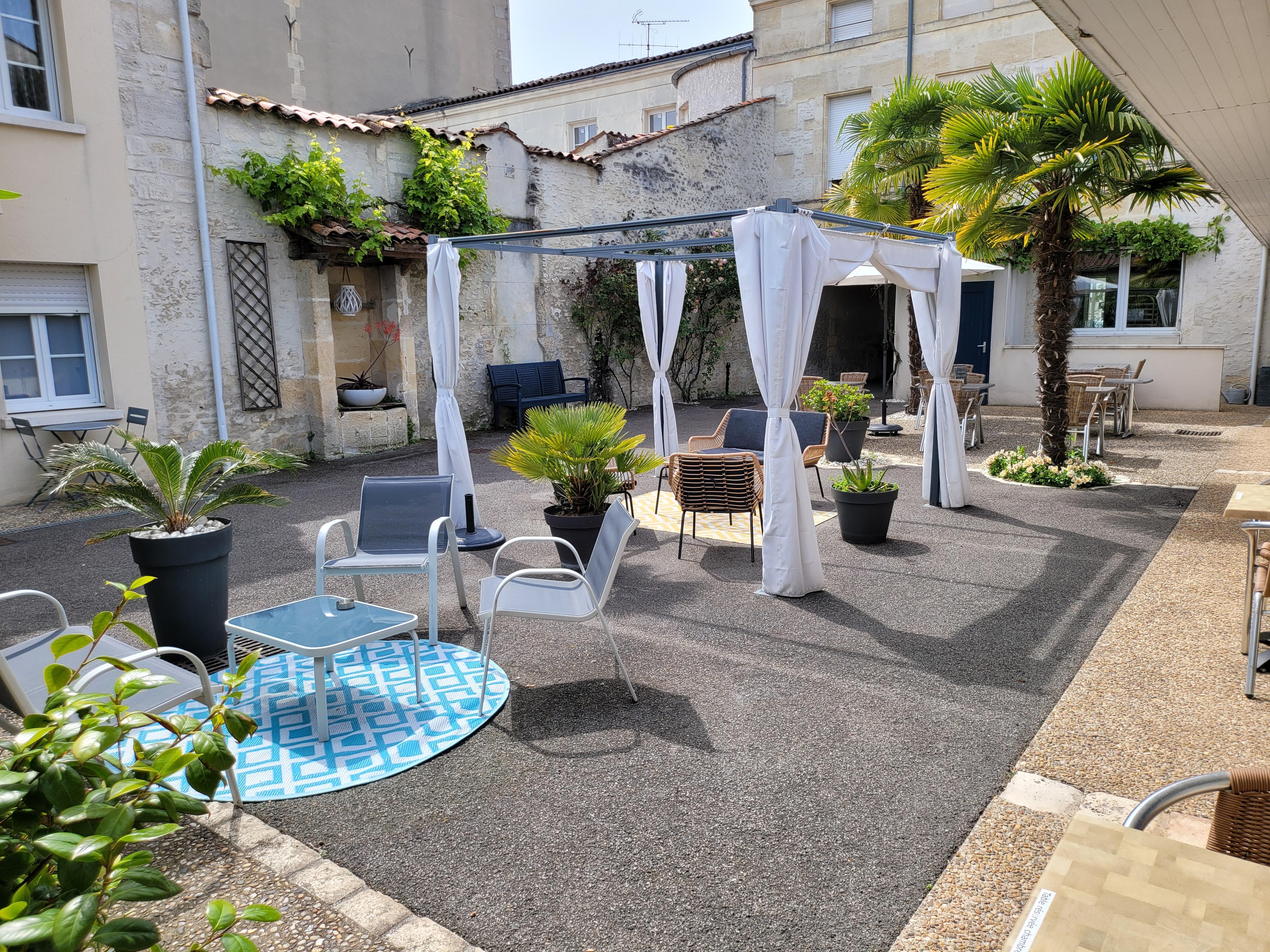 Cit'Hotel Le Cheval Blanc Cognac Centre 외부 사진