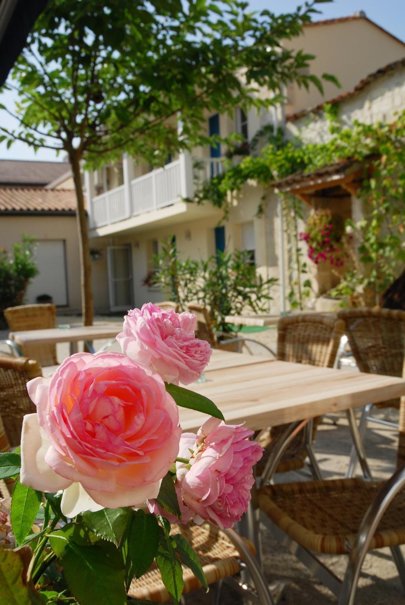 Cit'Hotel Le Cheval Blanc Cognac Centre 외부 사진