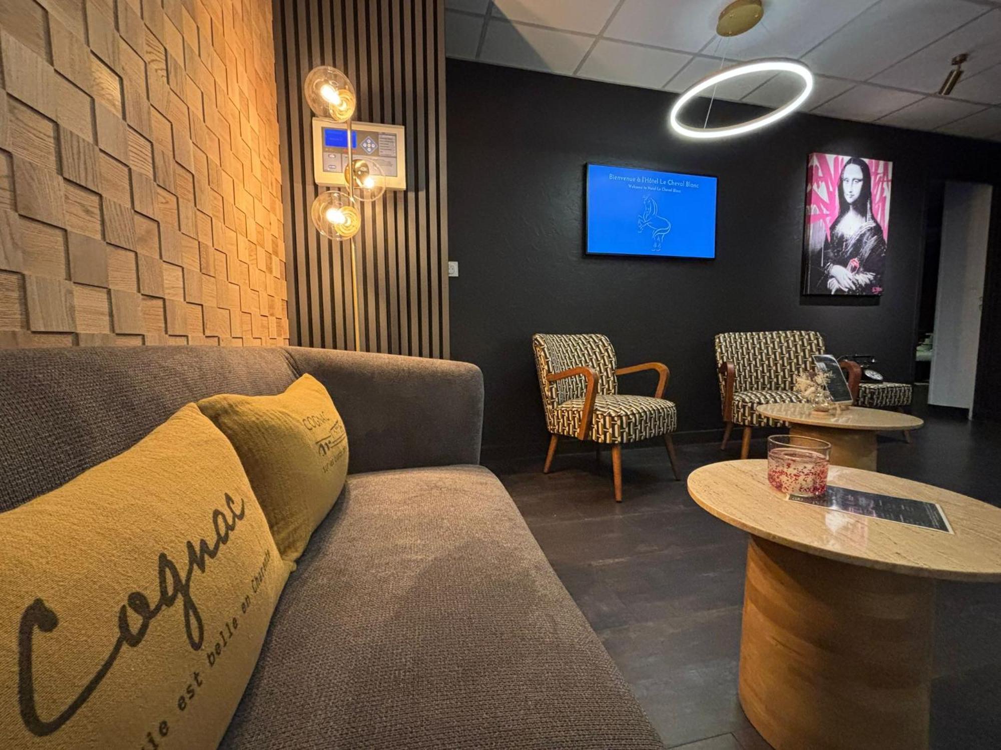 Cit'Hotel Le Cheval Blanc Cognac Centre 외부 사진
